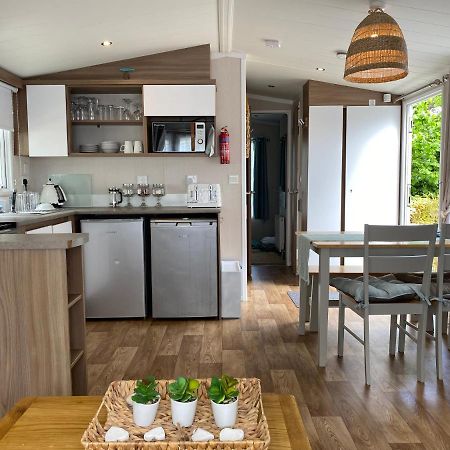 Cosy, Coastal Themed Holiday Home, Rockley Park, Poole, Dorset Exteriör bild