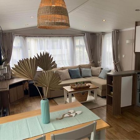 Cosy, Coastal Themed Holiday Home, Rockley Park, Poole, Dorset Exteriör bild