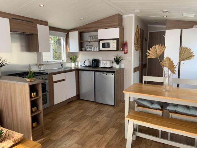 Cosy, Coastal Themed Holiday Home, Rockley Park, Poole, Dorset Exteriör bild
