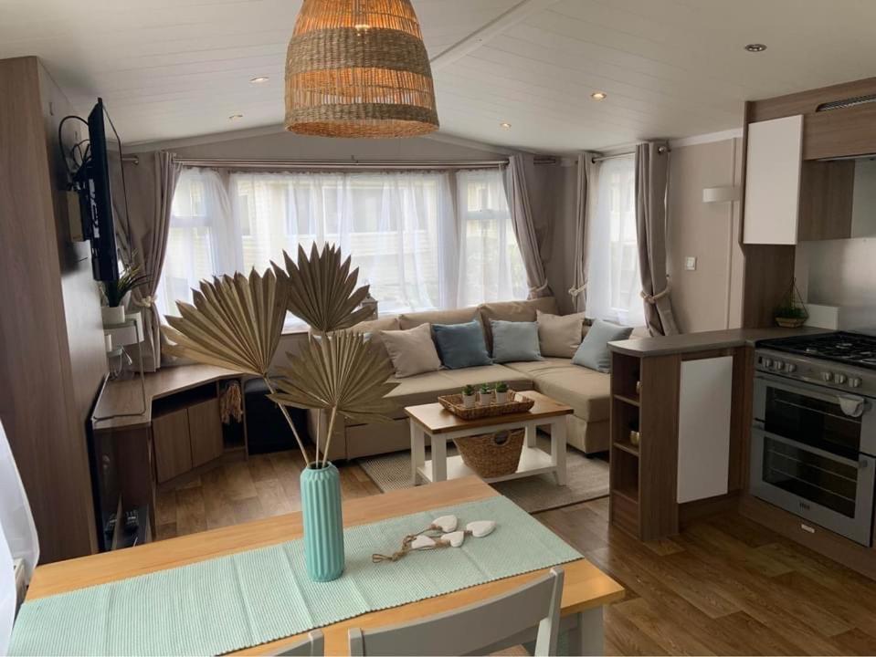 Cosy, Coastal Themed Holiday Home, Rockley Park, Poole, Dorset Exteriör bild